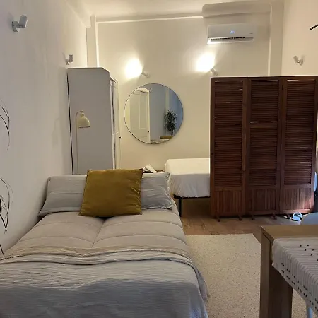 Apartment T1 En Centre-ville De Juan Les Pins *