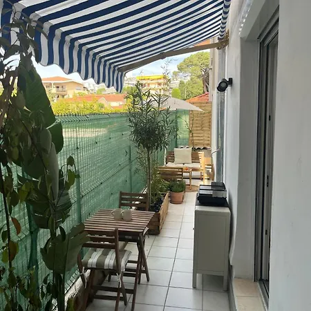 T1 En Centre-ville De Juan Les Pins *