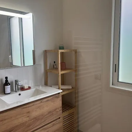 T1 En Centre-ville De Juan Les Pins Apartment *