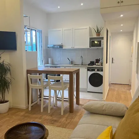 T1 En Centre-ville De Juan Les Pins Apartment *