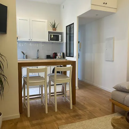 T1 En Centre-ville De Juan Les Pins Apartment *